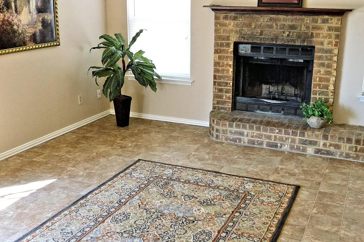 3 bed, 1285 sqft, $1,695 — Photo 3