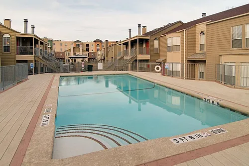 2529 Rio Grande Photo 1