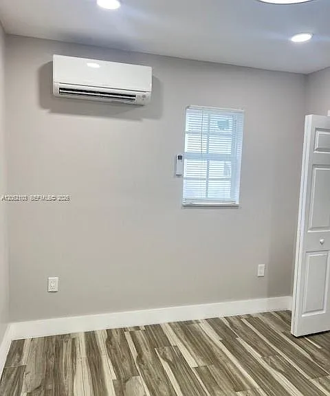 922 NW 2nd St #2 — Photo 9