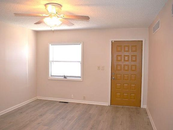 3rd image of 424 N Park Ave