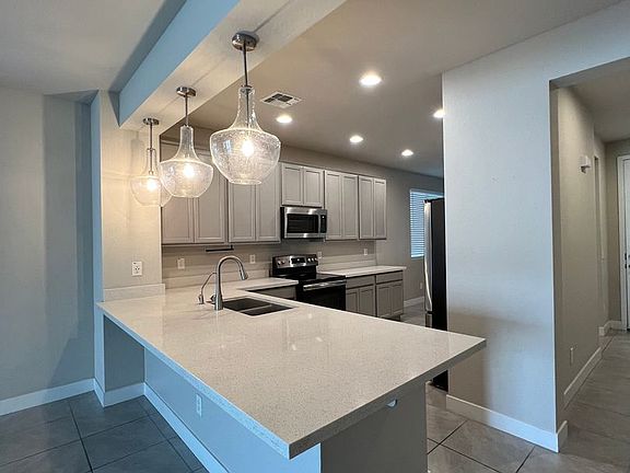 3rd image of 4492 W Vervain Ave