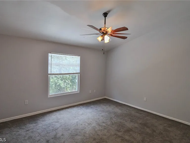 3630 Pine Oak Cir #105 — Photo 12