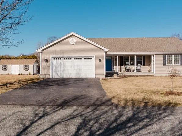 3 Aubin St, Seekonk, MA 02771