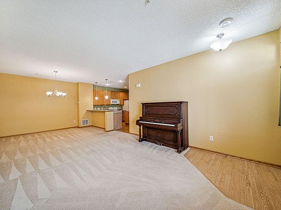 3rd image of 1673 Prescott Ct