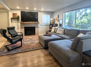 4401 216th St SW APT A, Mountlake Terrace, WA