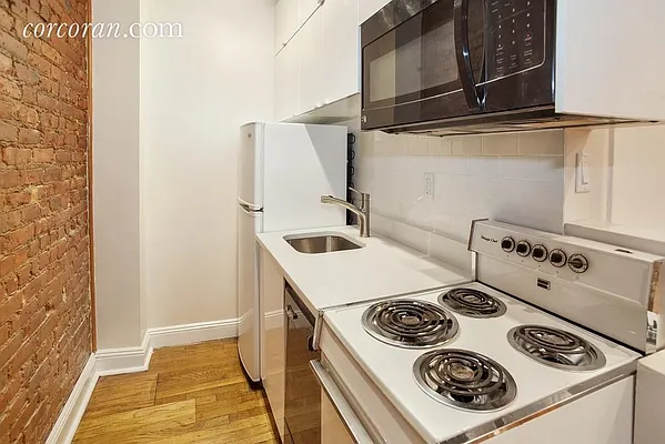 Rented by Corcoran | media 45