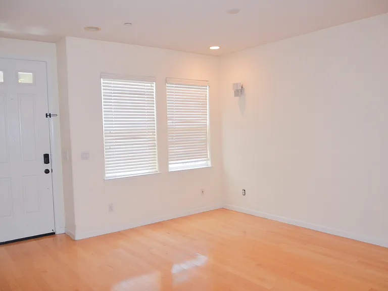 538 Altino Blvd — Photo 4