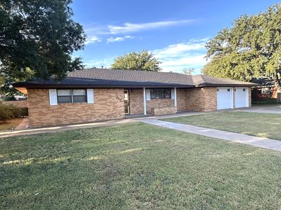 212 Tanglewood Ln, Levelland, TX, 79336