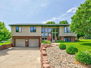 905 E Ridge Dr, Malvern, IA 51551