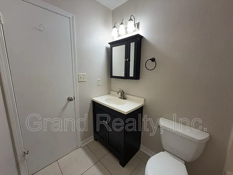 2300 W Michigan Ave #44 — Photo 12