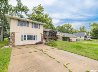 212 Gardena Ave, East Peoria, IL 61611