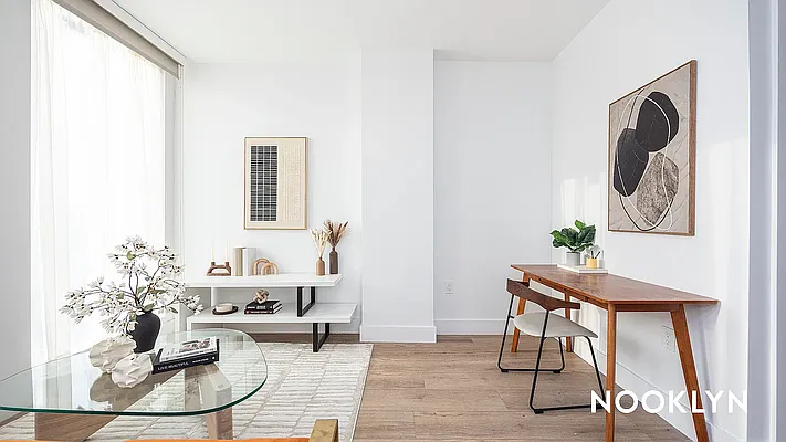Living room, photo 2