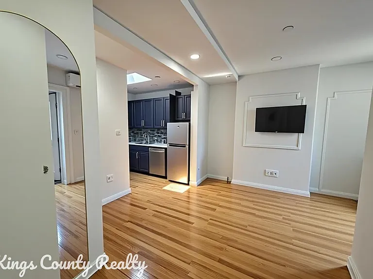 137 Madison St #3 — Photo 1