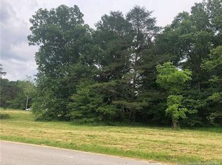 2002 Cedar Creek Dr, Henryville, IN 47126