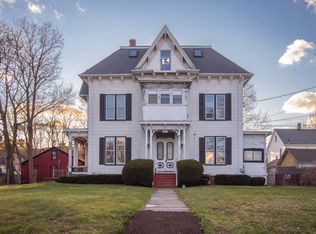 1851 Northampton St #2F, Holyoke, MA 01040