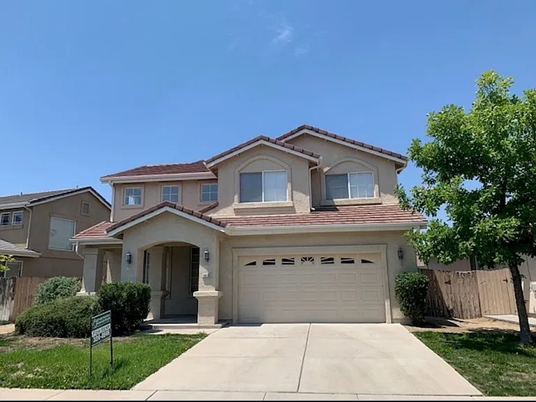 10180 Hampton Park Dr — Photo 1