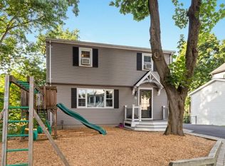 17 Victor St, Saugus, MA 01906