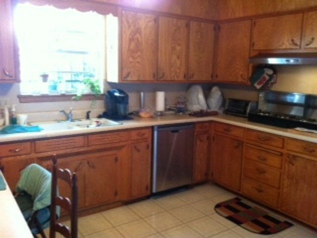 2nd image of 3606 Loma Dr