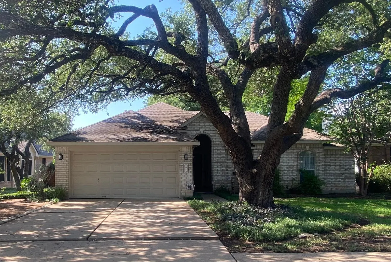3 bed, 1452 sqft, $2,700 — Photo 1