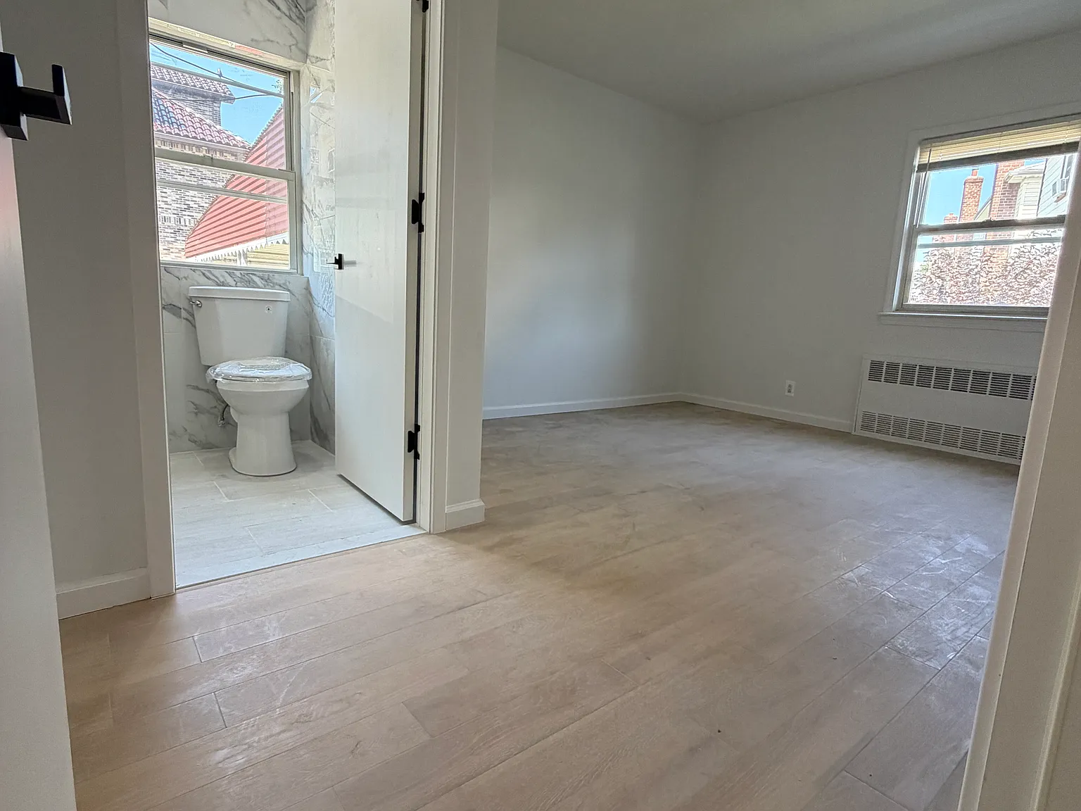 3 bed, 1122 sqft, $3,500 — Photo 2