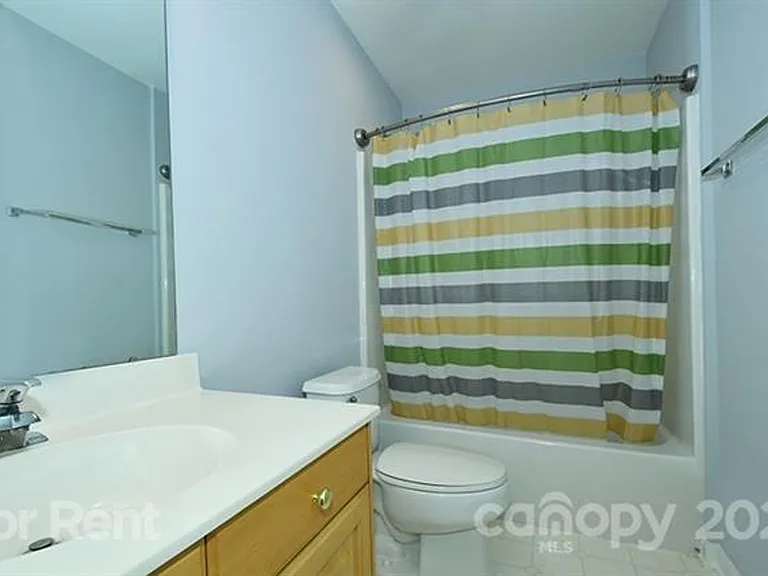 10402 Friarsgate Rd — Photo 15