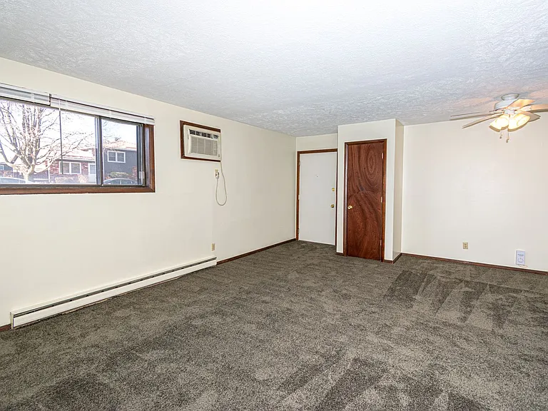 712 Arcadia Dr — Photo 24