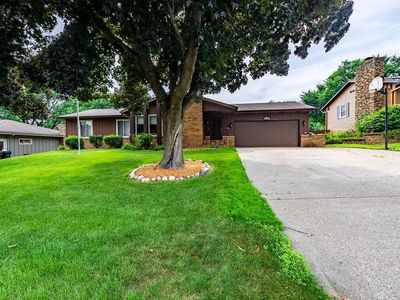 1105 Parkridge DRIVE, Onalaska, WI, 54650