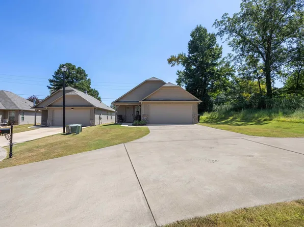 4801 Cove Ln, Mount Olive, AL 35117