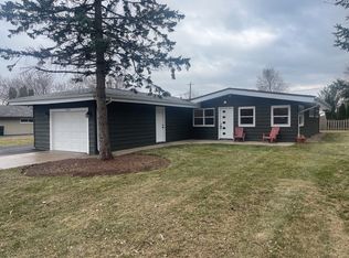 809 Barbara Ln, McHenry, IL 60051