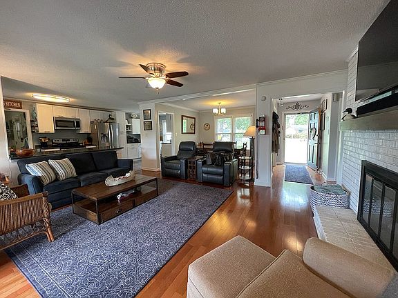 5th image of 109 Cape Charles Ct