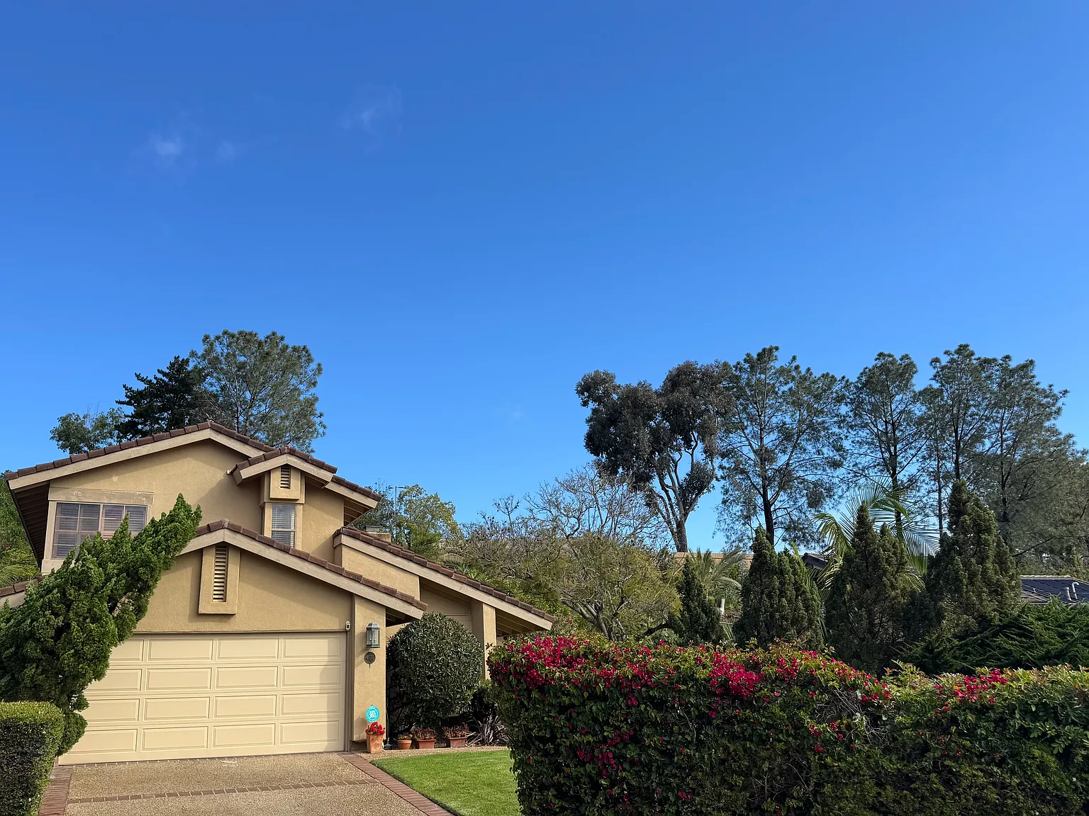 4576 Sherlock Ct — Photo 2