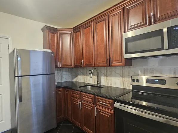 30-07 42nd Street image 1 of 10