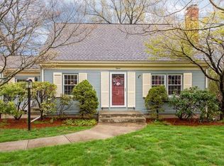 15 Countryside Dr, Cumberland, RI 02864