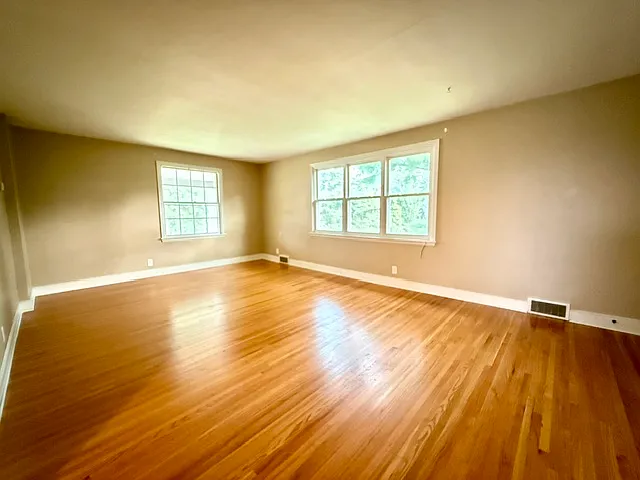 1 bed, 700 sqft, $700 — Photo 4