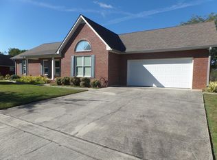 2009 Grademere Dr, Cookeville, TN 38501