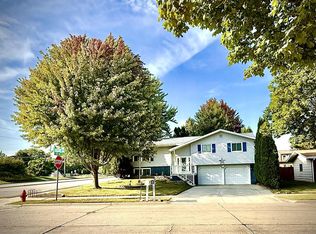 2471 East Mark DRIVE, Sheboygan, WI 53083