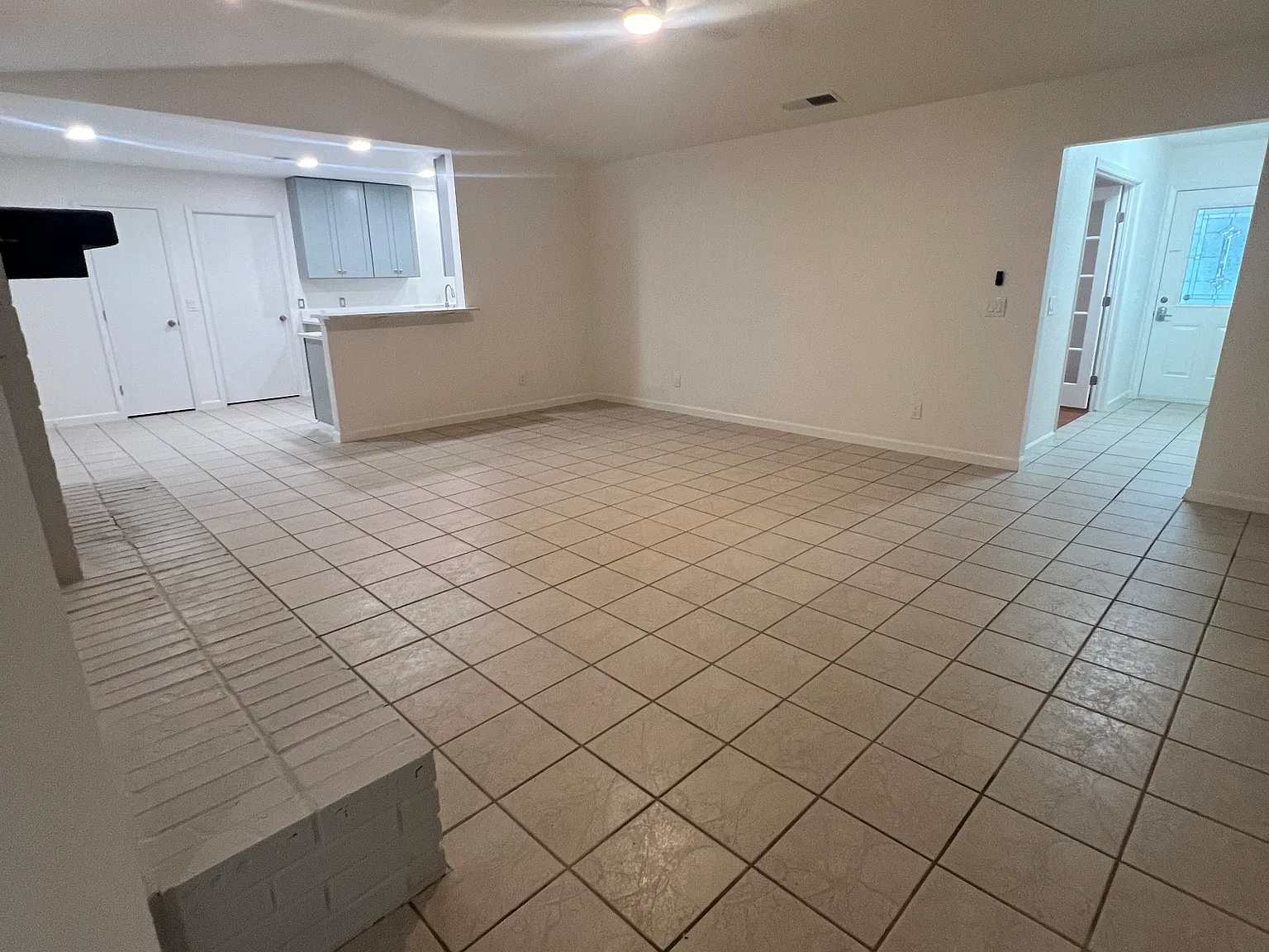 3 bed, 1655 sqft, $2,000 — Photo 4