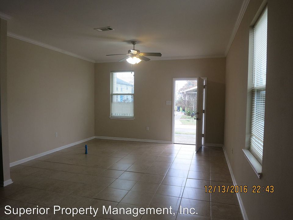 2nd image of 1820 Deslonde St