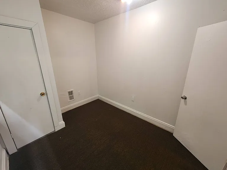 536 E 117th St Cleveland, OH 44108 — Photo 22