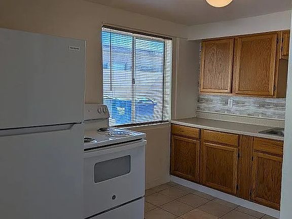 4th image of 5754 E 28th St