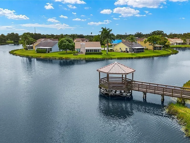 14860 Crystal Cove Ct #304 — Photo 31
