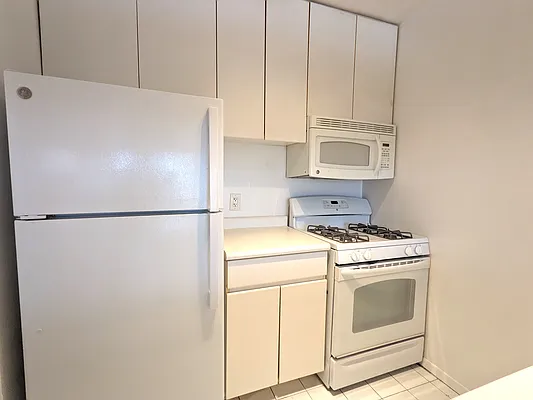 Rented by Mirador Real Estate | media 4