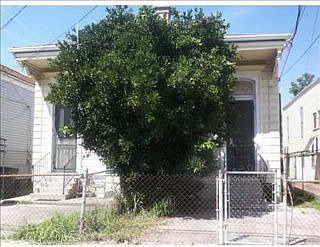 2nd image of 1827 4th St