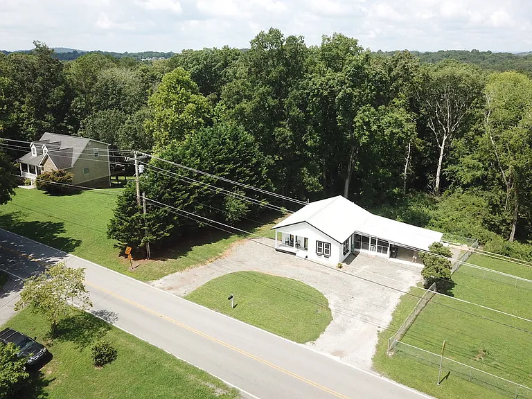 8615 Snow Hill Rd — Photo 5