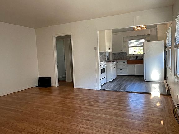 4th image of 6020 Majestic Ave