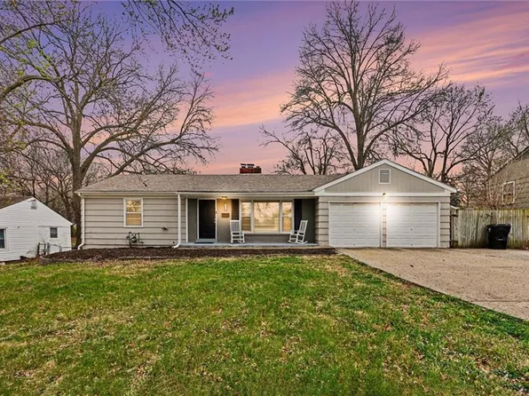 9705 E Gregory Blvd, Raytown, MO 64133