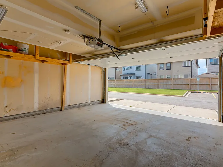 W Skyview Point Pl NE — Photo 25