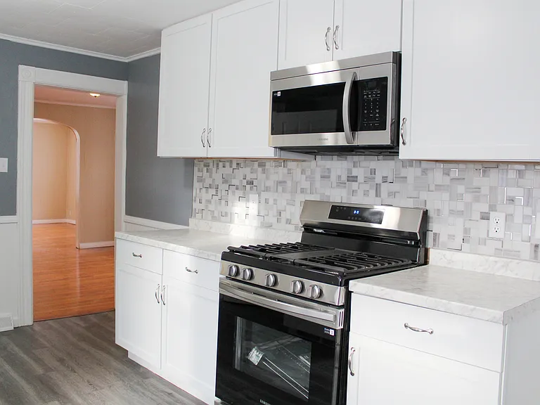 23 Pearl St #1 — Photo 6