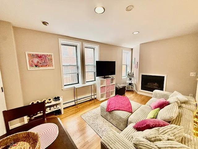 2 Thacher St #3 — Photo 3