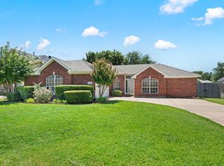 303 Village Trl, Trophy Club, TX 76262
